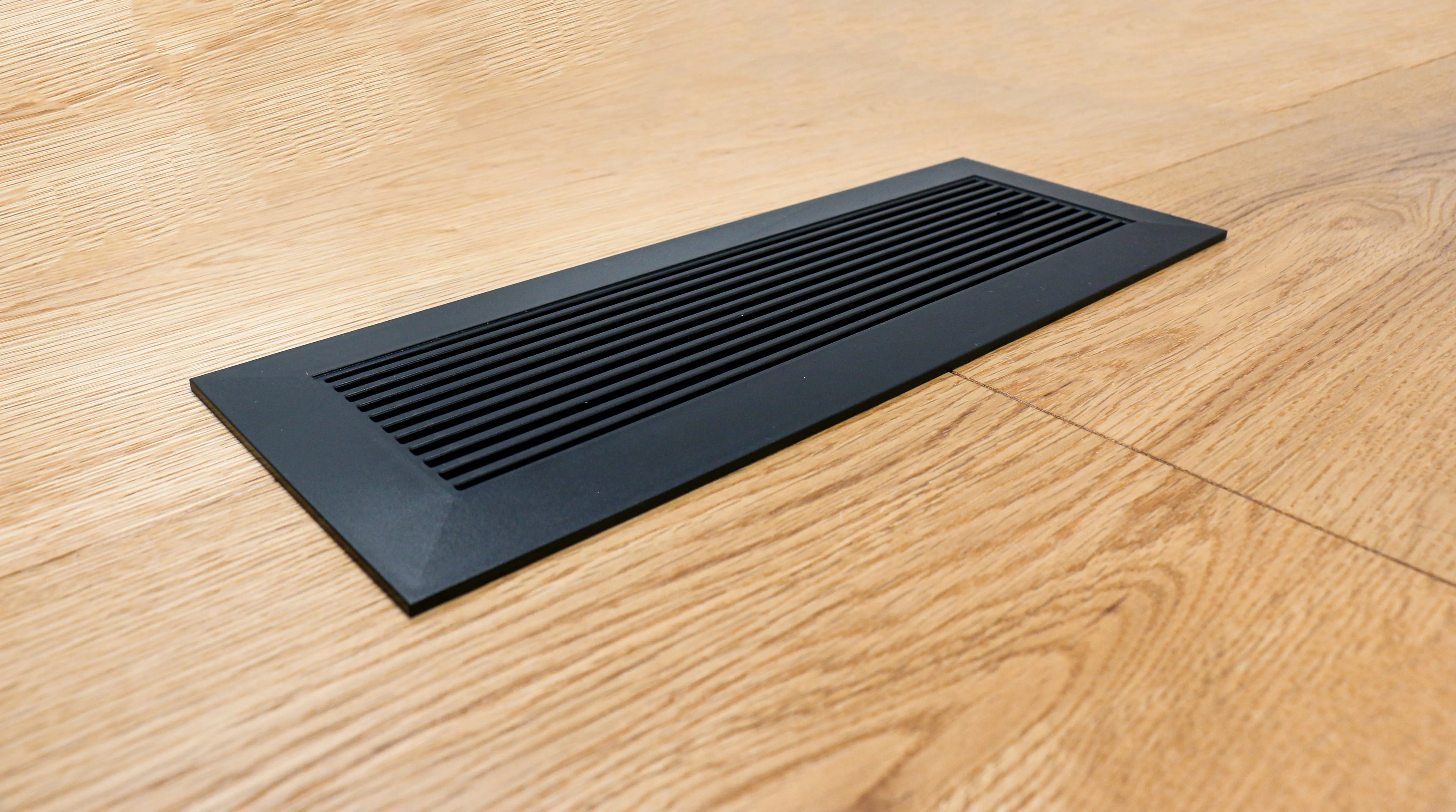Aurora Vent (Black) Pronova Products